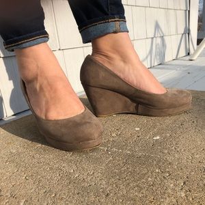 Nine West Suede Wedge in Taupe